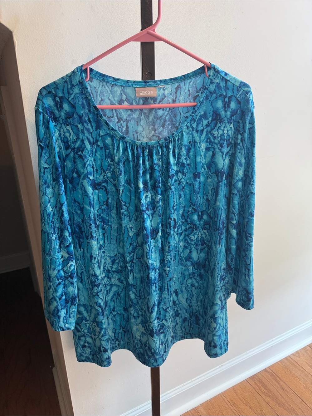Chico’s Blue Patterned Scoop Neck Women's Top